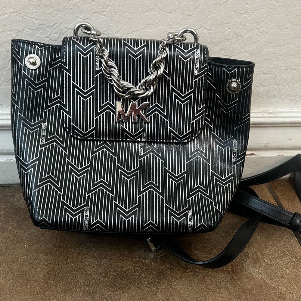 Like new! Michael Kors Mott's Convertible Backpack